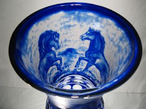 Vase "chevaux" en Cristal de Bohème