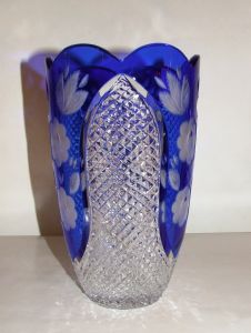 Vase Roses bleu en cristal taillé