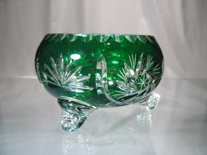 Coupelle verte en cristal taillée
