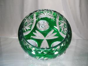 Coupelle verte en cristal taillée