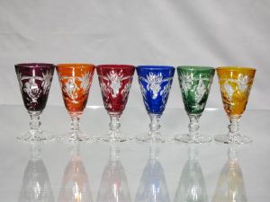 Verres à digestifs ou liqueurs en Cristal de Bohème couleur