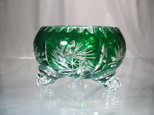 Coupelle verte en cristal taillée