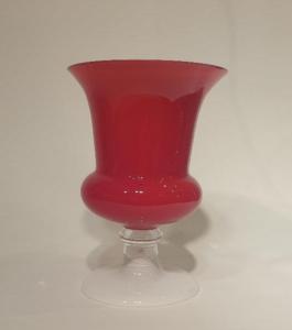 Vase rouge et blanc mat sur pied 