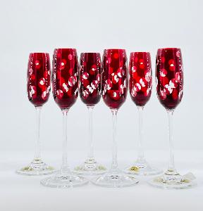 Verres élégants boules rouge rubis en cristal bohème