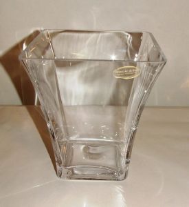 Vase en cristal forme tulipe 