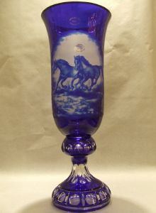 Vase "chevaux" en Cristal de Bohème