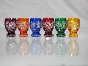 Verres à digestifs en Cristal couleur de Bohème taille étoile 