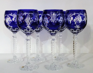 Verres à vin couleur Bleu Grappe Cristal de Bohème 