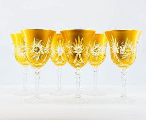  6 Verres à vin dorés  Cristal de Bohème