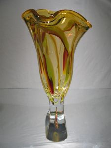 Vase en cristal +24%plomb. pièce unique signée