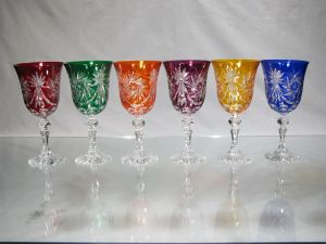 Verres à vin rouge couleur taille Diamant forme ouverte pied calice Cristal de Bohème 