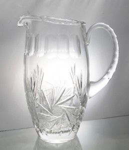 Carafe à Eau anse bec verseur en Cristal de Bohème Taille Diamant  75 cl 