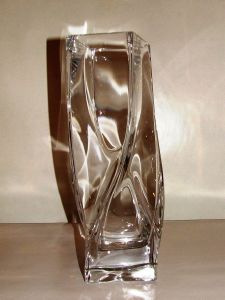 Vase torsadé rectangulaire en cristal 